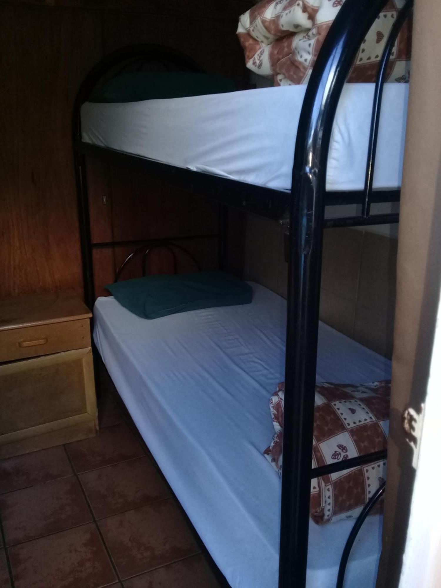 Accoustix Backpackers Hostel ヨハネスブルグ エクステリア 写真
